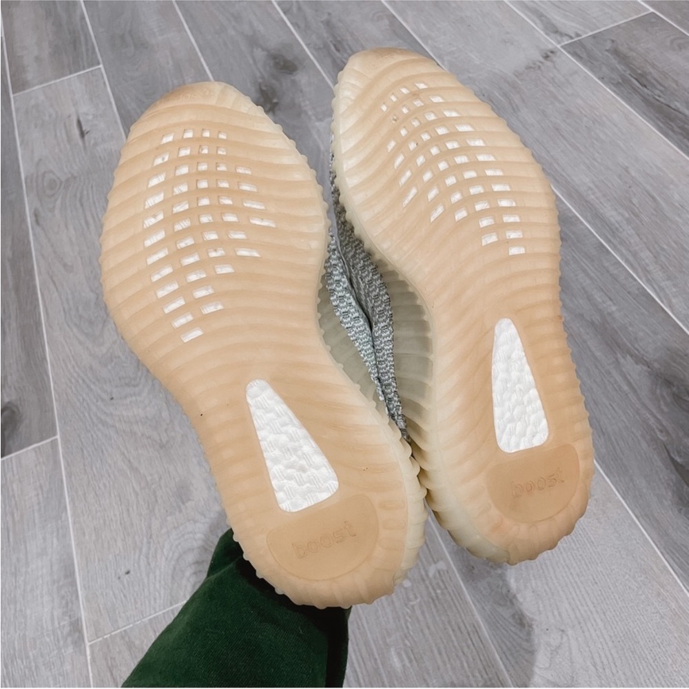 ❌SOLD❌Yeezy Boost 350 V2 Cloud White Non-Reflective - Picture 5 of 8